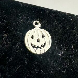 JAMES AVERY Sterling Silver Jack-O-Lantern Pumpkin 🎃 Halloween Charm Pendant